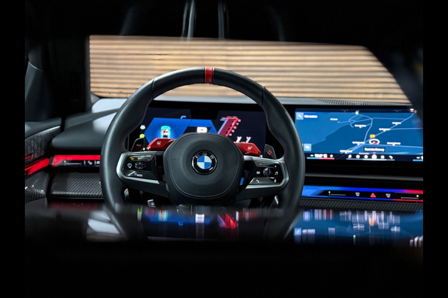 BMW M5 Touring | 757PK! | VOL! | Pano | M Driver Pack | Driving Assistant |Comfort-Parkeerassistent pakket Plus | Fabrieksgarantie