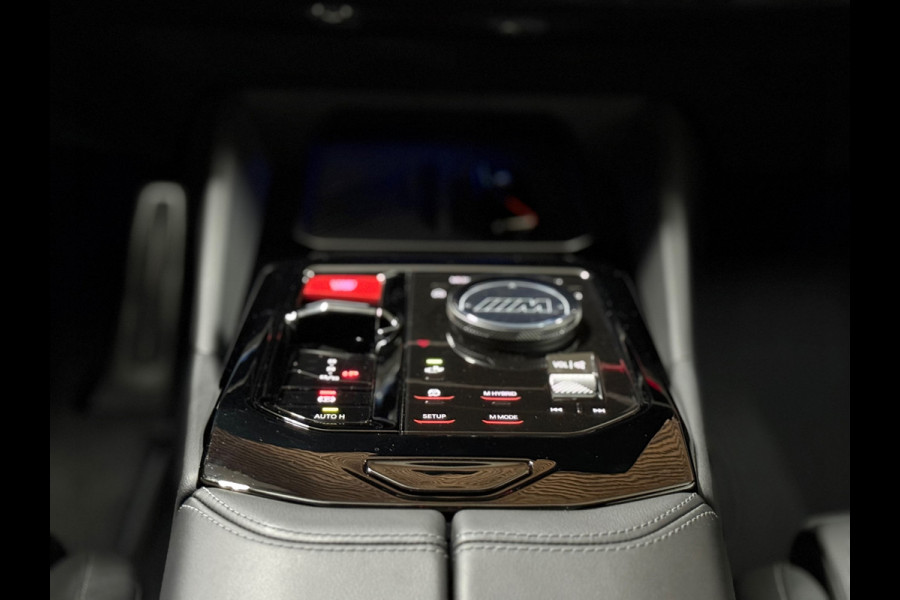 BMW M5 Touring | 757PK! | VOL! | Pano | M Driver Pack | Driving Assistant |Comfort-Parkeerassistent pakket Plus | Fabrieksgarantie