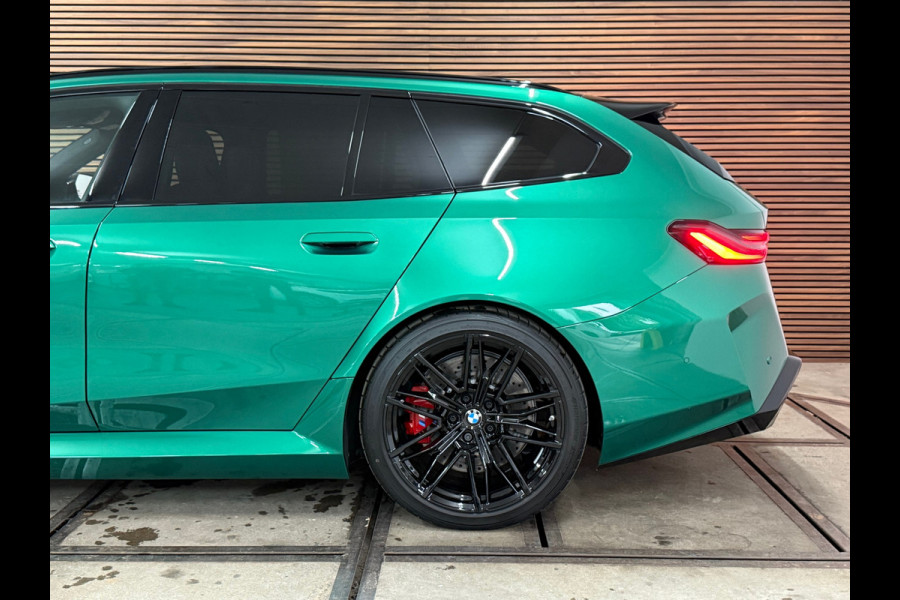 BMW M5 Touring | 757PK! | VOL! | Pano | M Driver Pack | Driving Assistant |Comfort-Parkeerassistent pakket Plus | Fabrieksgarantie