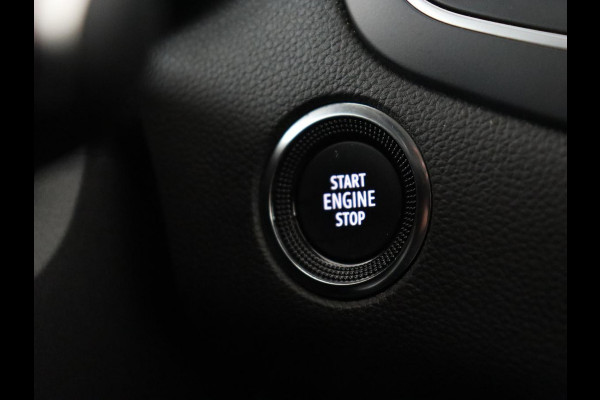 Renault Mégane 1.3 TCe140 Equilibre | Navigatie | Carplay | Keyless | Full LED | Digital Cockpit | Climate control | Parkeerhulp | Cruise control