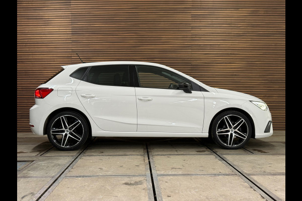 Seat Ibiza 1.0 EcoTSI FR Automaat | Facelift | Alcantara | Virtual Cockpit | Stoelverwarming | Cruise Control | 18' inch |