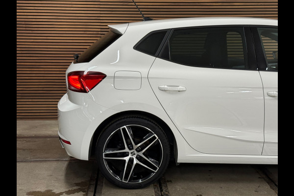 Seat Ibiza 1.0 EcoTSI FR Automaat | Facelift | Alcantara | Virtual Cockpit | Stoelverwarming | Cruise Control | 18' inch |