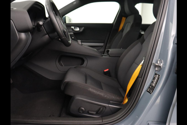 Polestar 2 Long Range Dual Motor Launch Edition 78kWh | Panoramadak | Trekhaak | 360 Camera | Achterbankverwarming | Adaptive cruise | Carplay | Camera | Stoelverwarming | Keyless