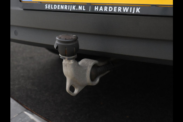 Polestar 2 Long Range Dual Motor Launch Edition 78kWh | Panoramadak | Trekhaak | 360 Camera | Achterbankverwarming | Adaptive cruise | Carplay | Camera | Stoelverwarming | Keyless