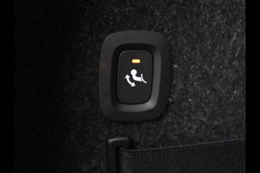 Polestar 2 Long Range Dual Motor Launch Edition 78kWh | Panoramadak | Trekhaak | 360 Camera | Achterbankverwarming | Adaptive cruise | Carplay | Camera | Stoelverwarming | Keyless