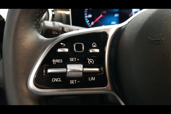 Mercedes-Benz A-Klasse 200 Automaat Progressive Premium Pack | Navigatie | Climate Control | Camera | Sfeerlichting | Parkeer sensoren | Stoelverwarming | Led | Cruise Control