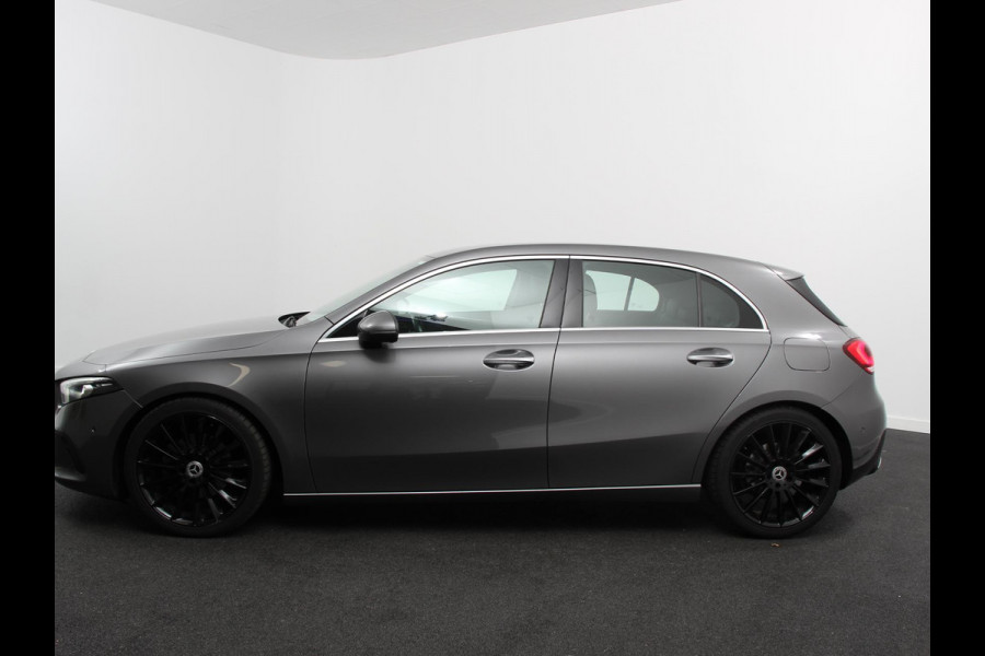 Mercedes-Benz A-Klasse 200 Automaat Progressive Premium Pack | Navigatie | Climate Control | Camera | Sfeerlichting | Parkeer sensoren | Stoelverwarming | Led | Cruise Control