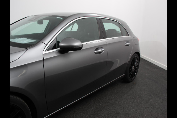 Mercedes-Benz A-Klasse 200 Automaat Progressive Premium Pack | Navigatie | Climate Control | Camera | Sfeerlichting | Parkeer sensoren | Stoelverwarming | Led | Cruise Control