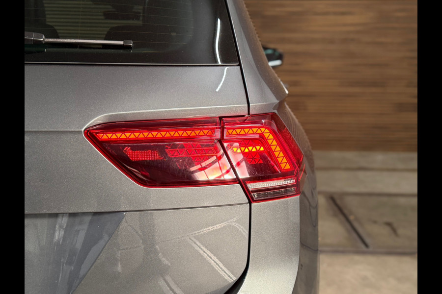 Volkswagen Tiguan 1.5 TSI ACT Highline | Pano | 360° Camera | Adaptive Cruise | HUD | Alcantara | 18' inch