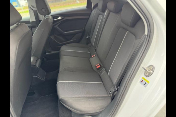 Audi A1 SPORTBACK 25 TFSI Pro Line S-Line,Navigatie,Carplay/Andriod,Cruisecontrol,stoelverwarming,Parkeersensoren,