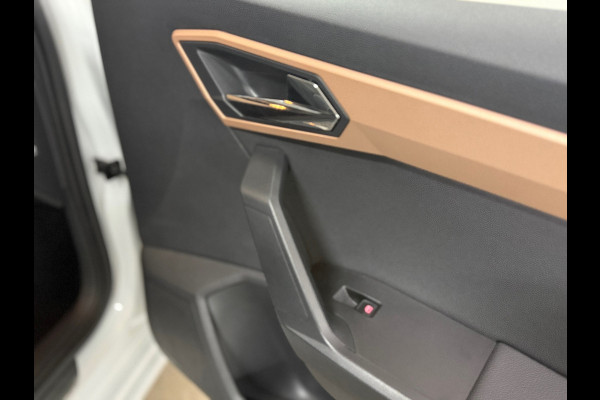 Seat Ibiza 1.0 TSI Excellence Automaat | Half Leer/Alcantara | Keyless | LED | Cruise Control | Climate Control