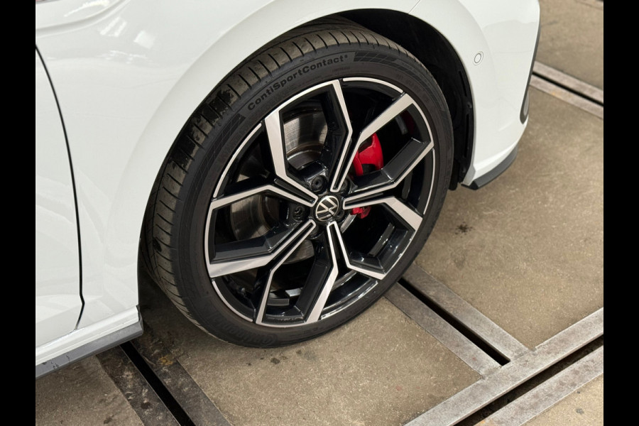 Volkswagen Polo 2.0 TSI GTI | Pano | Matrix LED | 18' inch | Stuurhulp | Camera | Adaptive Cruise |