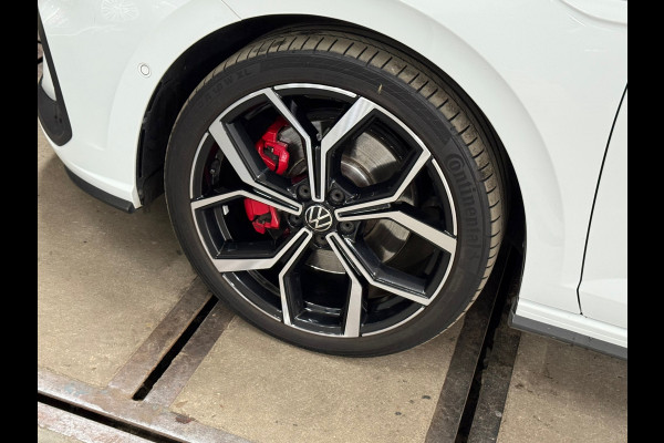 Volkswagen Polo 2.0 TSI GTI | Pano | Matrix LED | 18' inch | Stuurhulp | Camera | Adaptive Cruise |