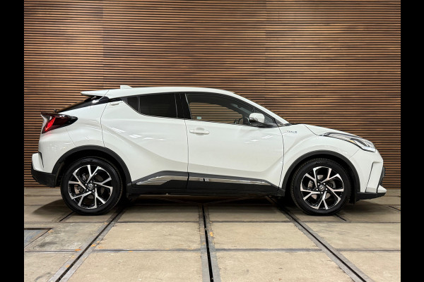 Toyota C-HR 1.8 Hybrid Business Plus | 18' inch | Camera | Carplay | LED | DAB | Adaptive Cruise Control