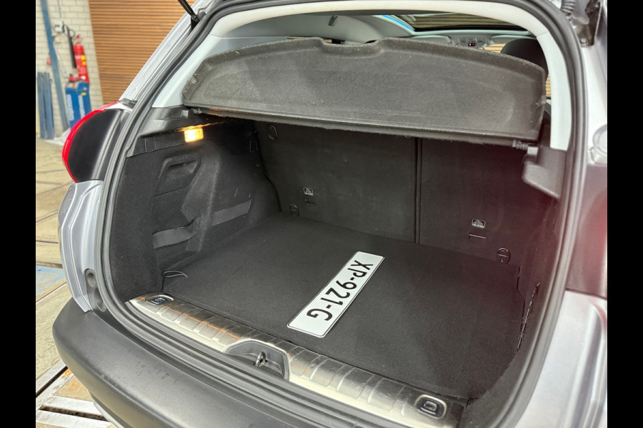 Peugeot 2008 1.2 PureTech 130 PK Allure | Half Leer | Trekhaak | 16' inch | Pano | Camera | Dealer Onderhouden