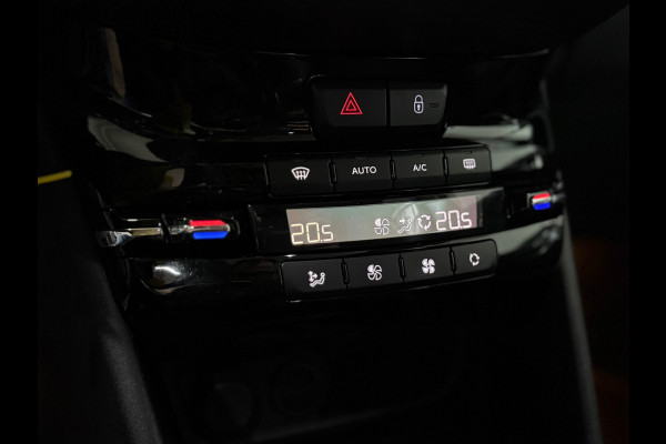 Peugeot 2008 1.2 PureTech 130 PK Allure | Half Leer | Trekhaak | 16' inch | Pano | Camera | Dealer Onderhouden