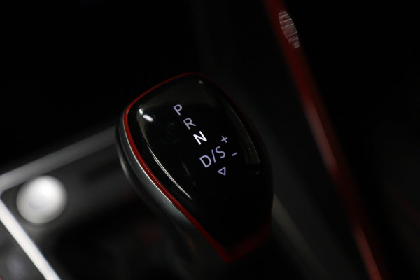 Volkswagen Polo 2.0 TSI GTI VIRTUAL/PANO/CARPLAY/IQ-LIGHT/SFEERVER/VOL
