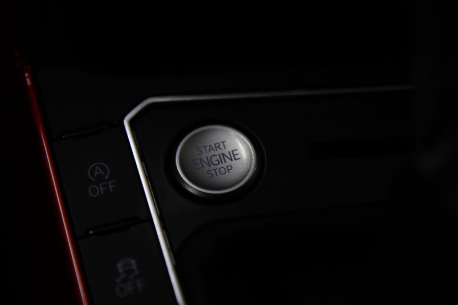 Volkswagen Polo 2.0 TSI GTI VIRTUAL/PANO/CARPLAY/IQ-LIGHT/SFEERVER/VOL