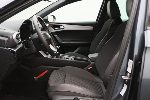 Seat Leon 1.0 TSI FR Launch Edition Virtual Cockpit, ACC, Apple Carplay, Sfeerverlichting, LED, DAB, 17"