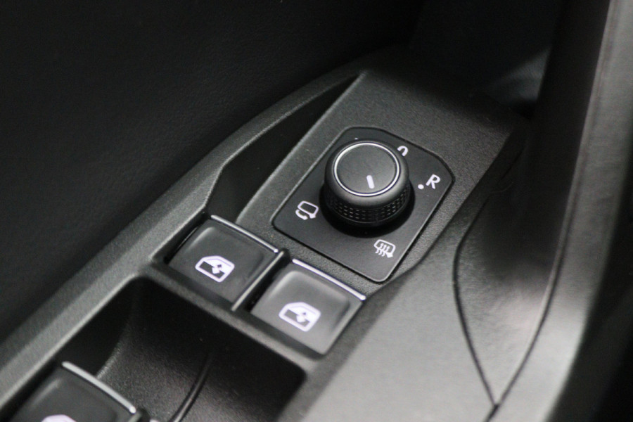 Seat Leon 1.0 TSI FR Launch Edition Virtual Cockpit, ACC, Apple Carplay, Sfeerverlichting, LED, DAB, 17"