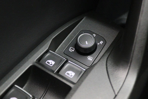 Seat Leon 1.0 TSI FR Launch Edition Virtual Cockpit, ACC, Apple Carplay, Sfeerverlichting, LED, DAB, 17"