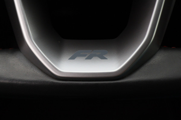 Seat Leon 1.0 TSI FR Launch Edition Virtual Cockpit, ACC, Apple Carplay, Sfeerverlichting, LED, DAB, 17"