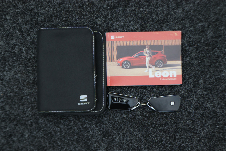 Seat Leon 1.0 TSI FR Launch Edition Virtual Cockpit, ACC, Apple Carplay, Sfeerverlichting, LED, DAB, 17"