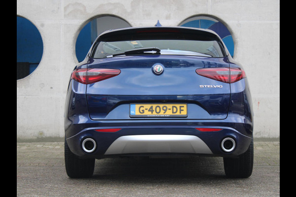 Alfa Romeo Stelvio 2.2d Super | LEDEREN BEKLEDING | 20" LICHTMETALEN VELGEN |