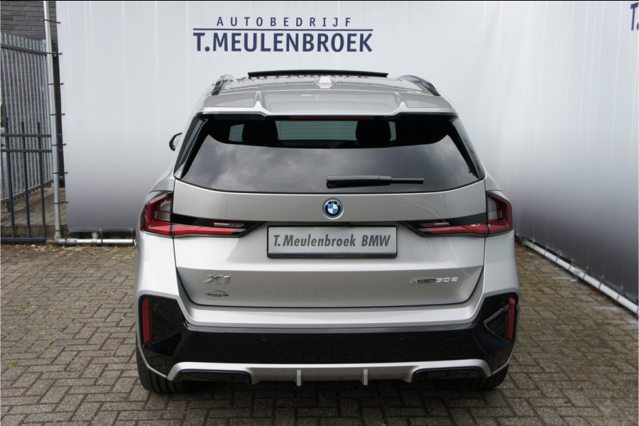 BMW X1 xDrive30e M Sportpakket Pro, Panoramadak,