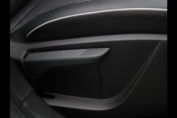 Renault Captur 130pk TCe Edition One Automaat Camera | Cruise | Navi | Parkeersens. v+a | Trekhaak