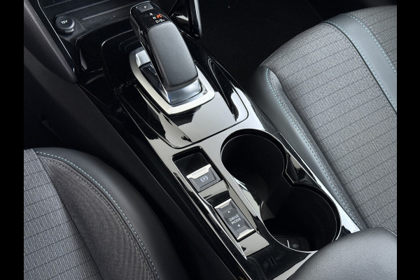 Peugeot e-208 EV 50kWh Navi 360°Camera Apple Carplay Android 1/2 Leer Ecc Cruise Control Allure SOH 90% Lmv 16" Led lane Assist DAB Bluetooth Regen-Lichtsensor Isofix Keyless 1e Eigenaar Origineel Nederlandse Auto