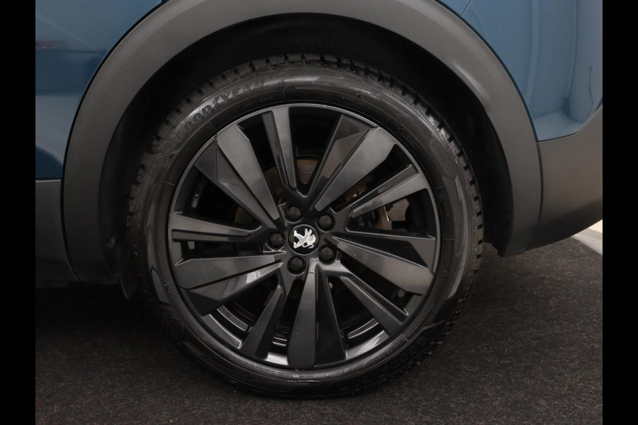 Peugeot 3008 1.6 HYbrid 225 GT Line | Panoramadak | Leder/Alcantara | Stoelverwarming | Camera | Carplay | Adaptive cruise | Navigatie | Keyless | Full LED | 19'' | Sfeerverlichting | PHEV | Plug In