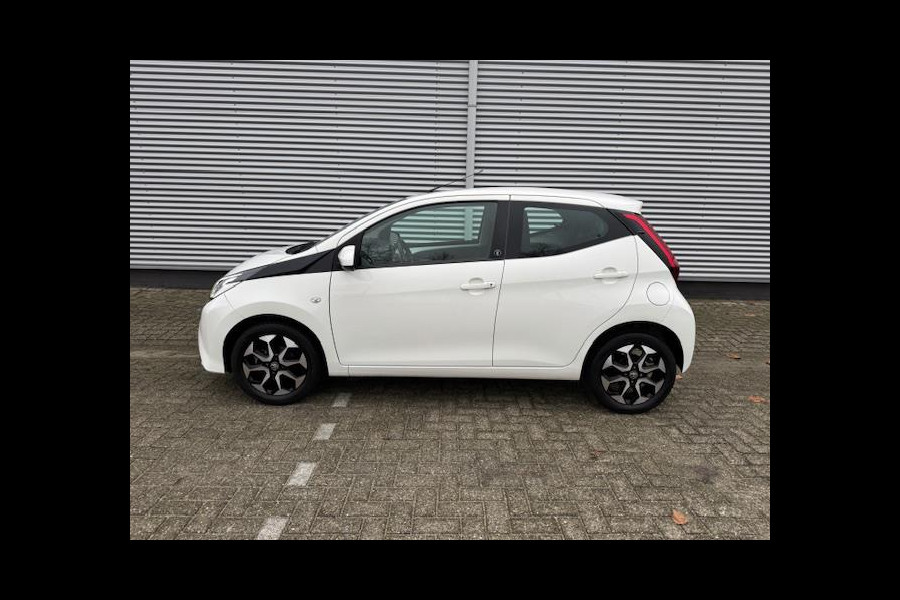 Toyota Aygo 1.0 VVT-i x-JBL,Carplay,achteruitrijcamera,airco,lm velgen