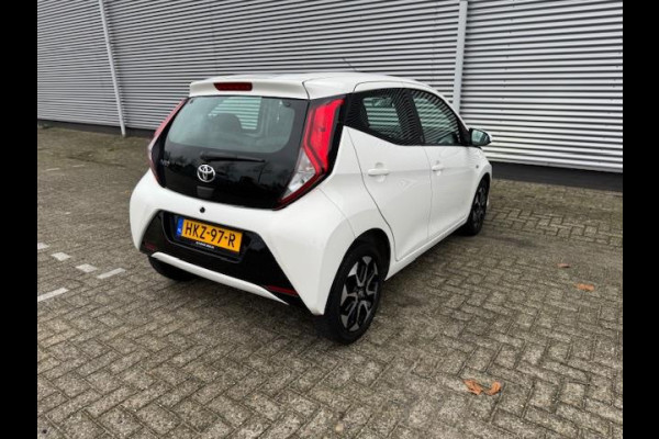 Toyota Aygo 1.0 VVT-i x-JBL,Carplay,achteruitrijcamera,airco,lm velgen