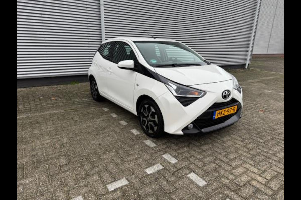 Toyota Aygo 1.0 VVT-i x-JBL,Carplay,achteruitrijcamera,airco,lm velgen