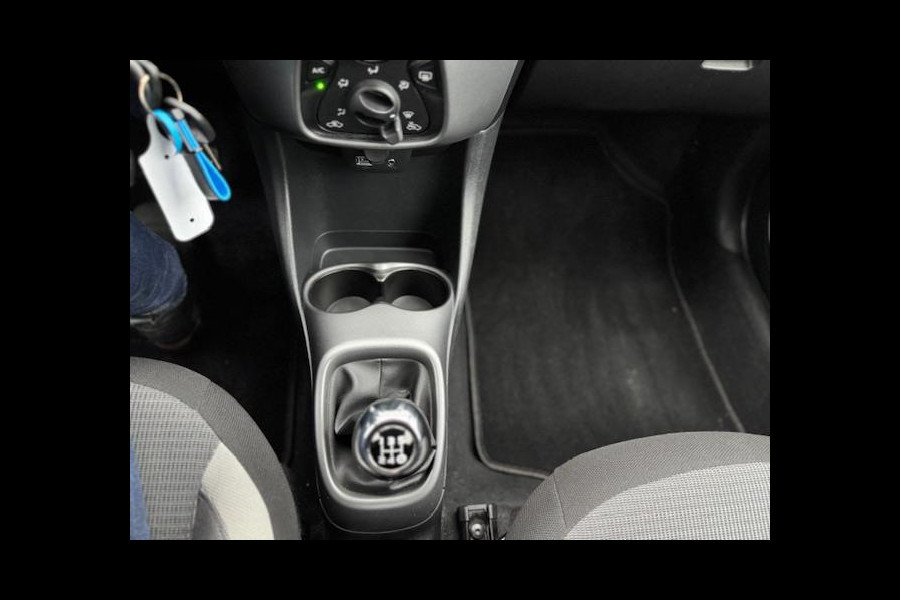 Toyota Aygo 1.0 VVT-i x-JBL,Carplay,achteruitrijcamera,airco,lm velgen