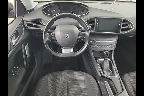 Peugeot 308 1.2 PureTech Executive | Panorama | Navi | Camera |