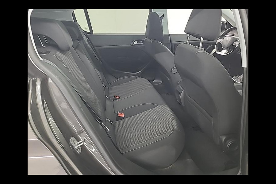 Peugeot 308 1.2 PureTech Executive | Panorama | Navi | Camera |