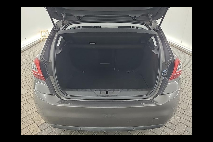 Peugeot 308 1.2 PureTech Executive | Panorama | Navi | Camera |