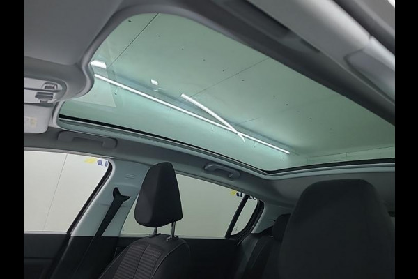 Peugeot 308 1.2 PureTech Executive | Panorama | Navi | Camera |