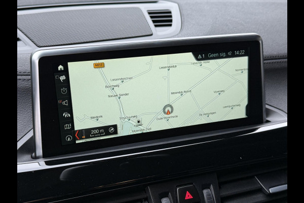 BMW X2 sDrive20i M SPORT | LEDER | PANORAMA | STOELVERWARMING | 18 INCH LM VELGEN |
