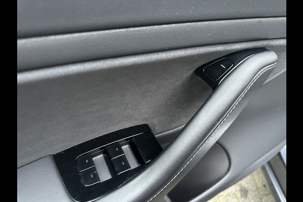 Tesla Model 3 Long Range AWD 75 kWh SOH 87% / NAP / STOELVERWARMING
