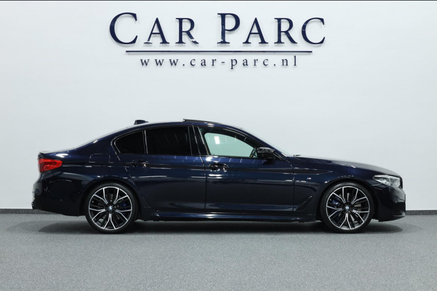 BMW 5 Serie M550i xDrive BOWERS&WILKINS/NIGHT/SOFTCLOSE/LEER+MASSAGE/20"/360 CAM/ACC/ECC/12 MND GARANTIE!