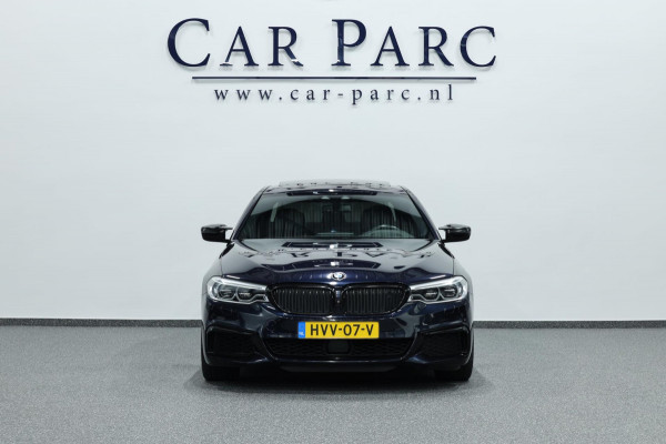 BMW 5 Serie M550i xDrive BOWERS&WILKINS/NIGHT/SOFTCLOSE/LEER+MASSAGE/20"/360 CAM/ACC/ECC/12 MND GARANTIE!