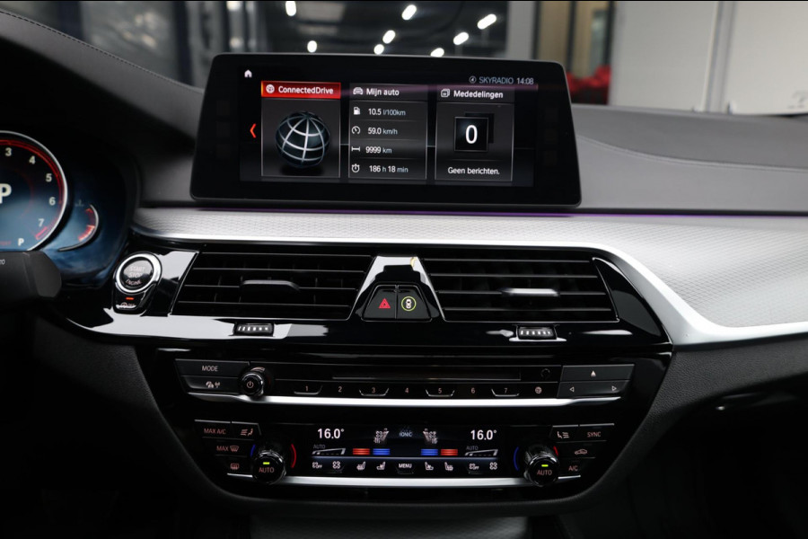 BMW 5 Serie M550i xDrive BOWERS&WILKINS/NIGHT/SOFTCLOSE/LEER+MASSAGE/20"/360 CAM/ACC/ECC/12 MND GARANTIE!