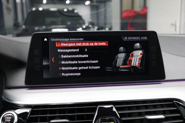 BMW 5 Serie M550i xDrive BOWERS&WILKINS/NIGHT/SOFTCLOSE/LEER+MASSAGE/20"/360 CAM/ACC/ECC/12 MND GARANTIE!