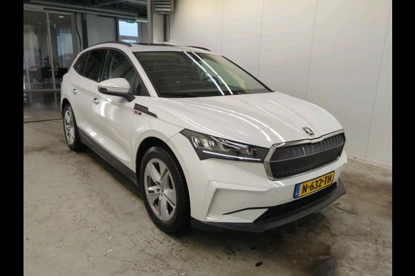 Škoda ENYAQ iV 60 | Trekhaak | Panorama | Navi |