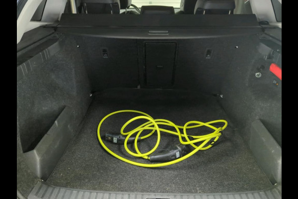 Škoda ENYAQ iV 60 | Trekhaak | Panorama | Navi |