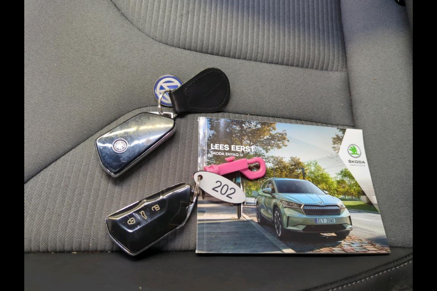Škoda ENYAQ iV 60 | Trekhaak | Panorama | Navi |