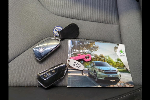 Škoda ENYAQ iV 60 | Trekhaak | Panorama | Navi |